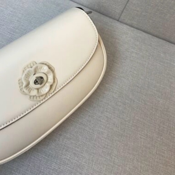 Coach Emmy Floral Clasp Shoulder Bag - Picture 5 of 7